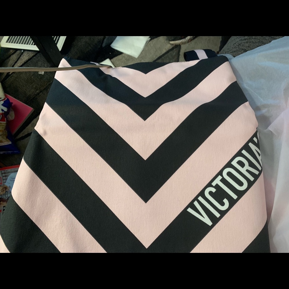 Vs tote bag NWT